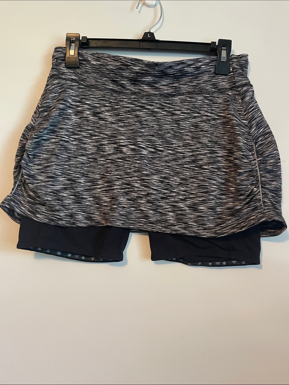 Athleta Contender Two in One Skirt Size Medium